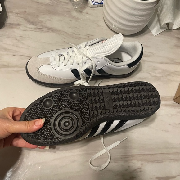 Adidas Samba Classic with black gum - Picture 3 of 7